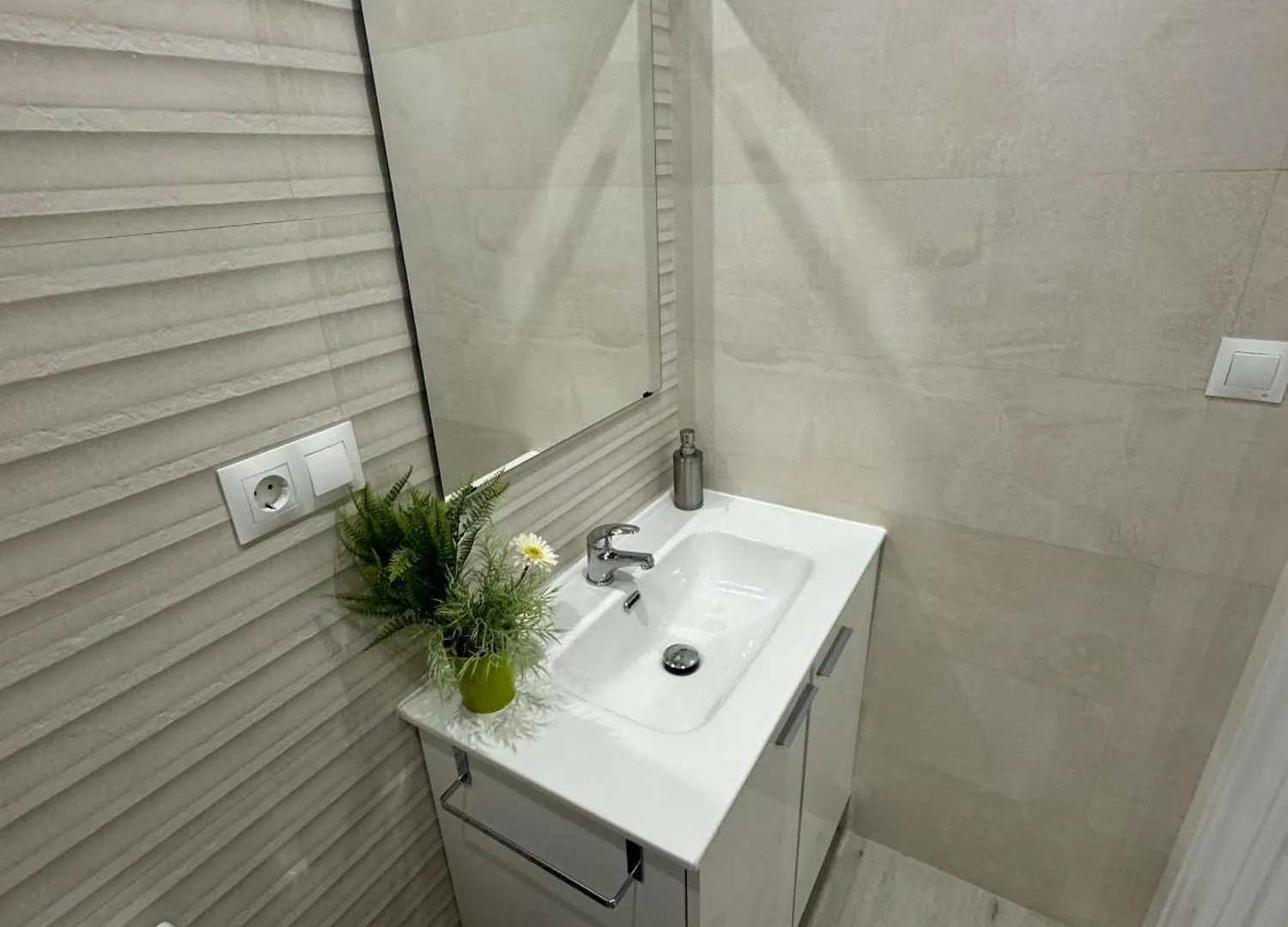 Apartment Lovely San Diego Center Apartament Bd Parking Opcional Granada Spain